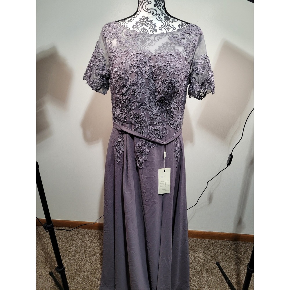 NWT Gown Gallery Lace Illusion wedding Gown Womens XL Mauve  Short‎ Sleeve